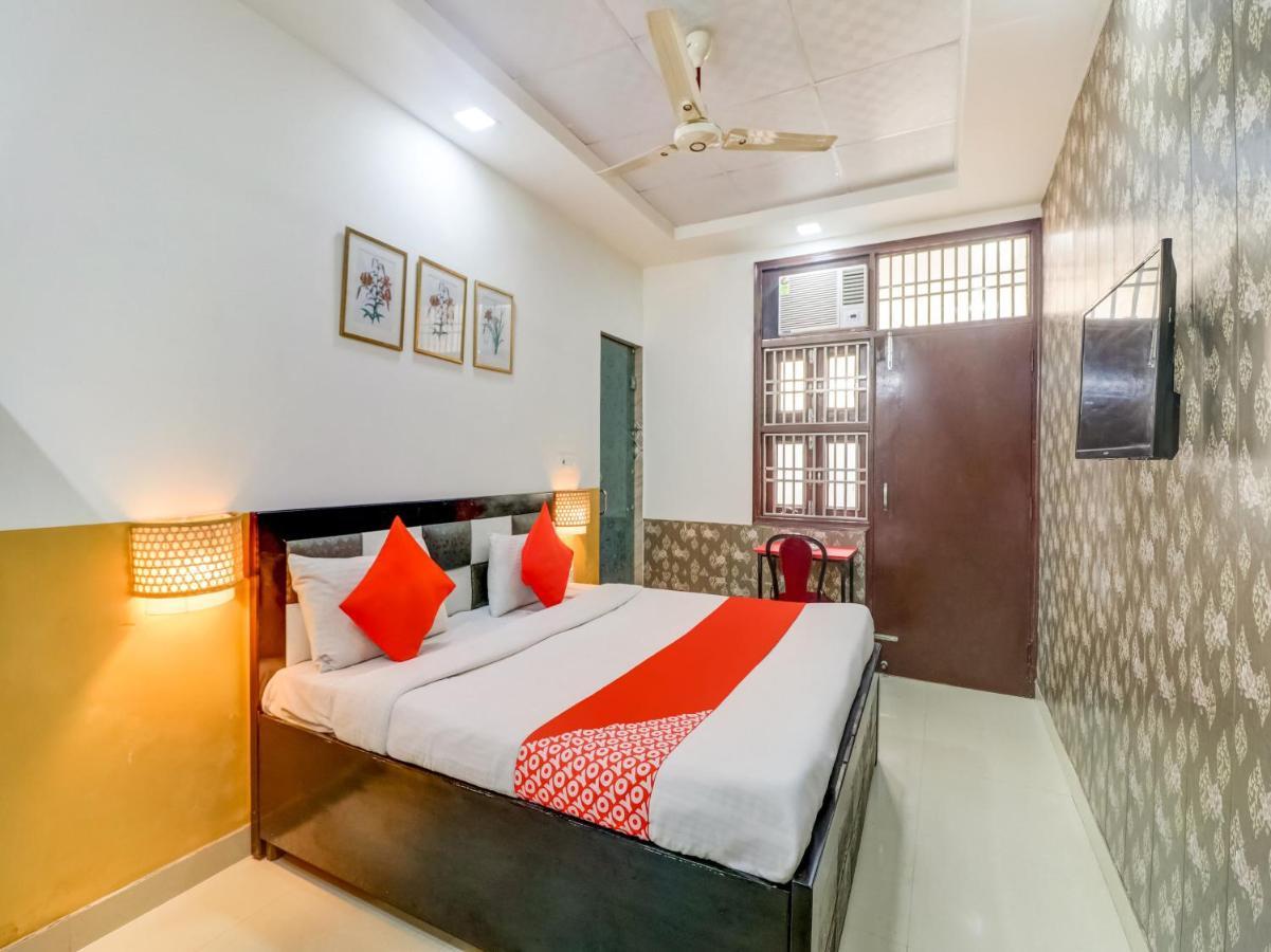 Oyo 74060 Taj Residency Hotel New Delhi Ngoại thất bức ảnh