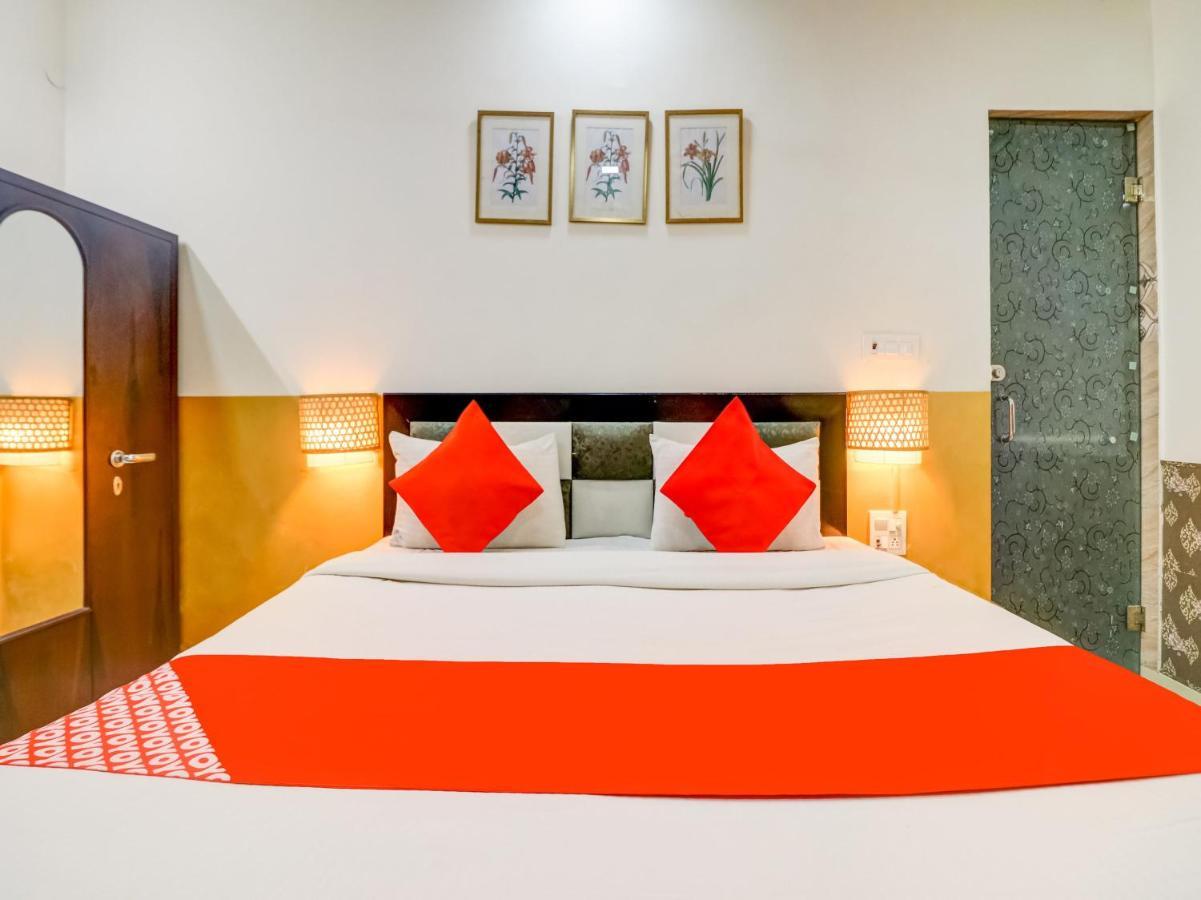Oyo 74060 Taj Residency Hotel New Delhi Ngoại thất bức ảnh