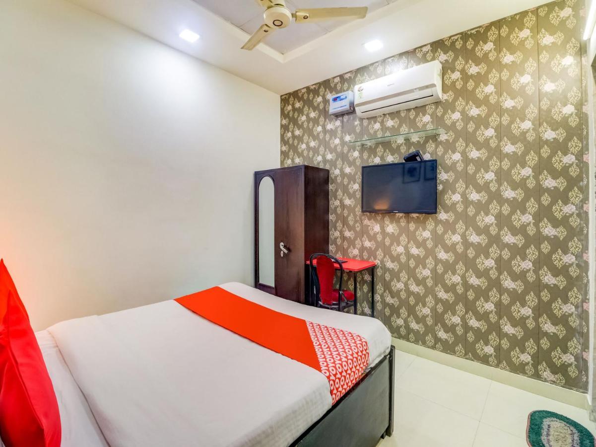 Oyo 74060 Taj Residency Hotel New Delhi Ngoại thất bức ảnh