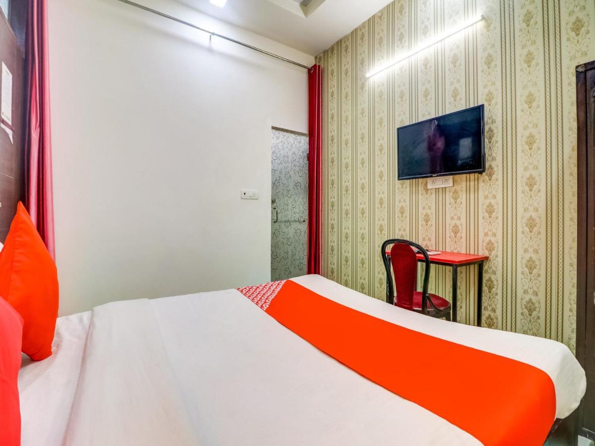 Oyo 74060 Taj Residency Hotel New Delhi Ngoại thất bức ảnh