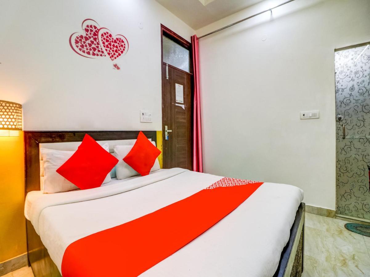 Oyo 74060 Taj Residency Hotel New Delhi Ngoại thất bức ảnh