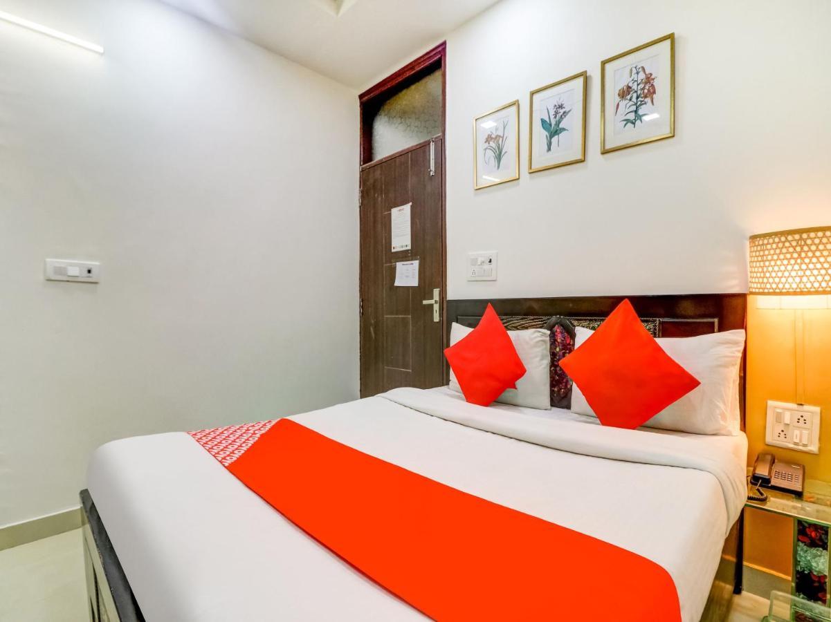 Oyo 74060 Taj Residency Hotel New Delhi Ngoại thất bức ảnh