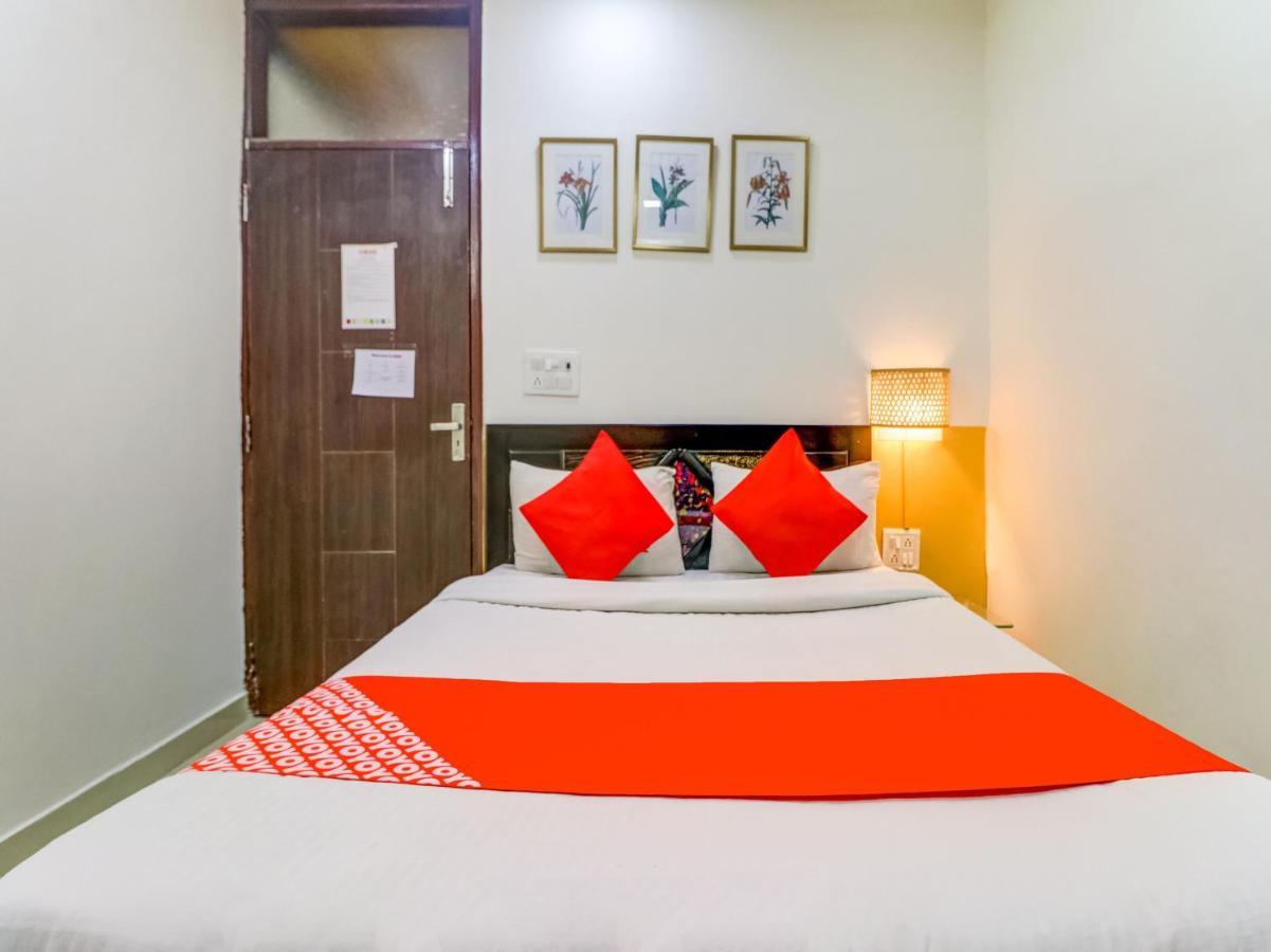 Oyo 74060 Taj Residency Hotel New Delhi Ngoại thất bức ảnh