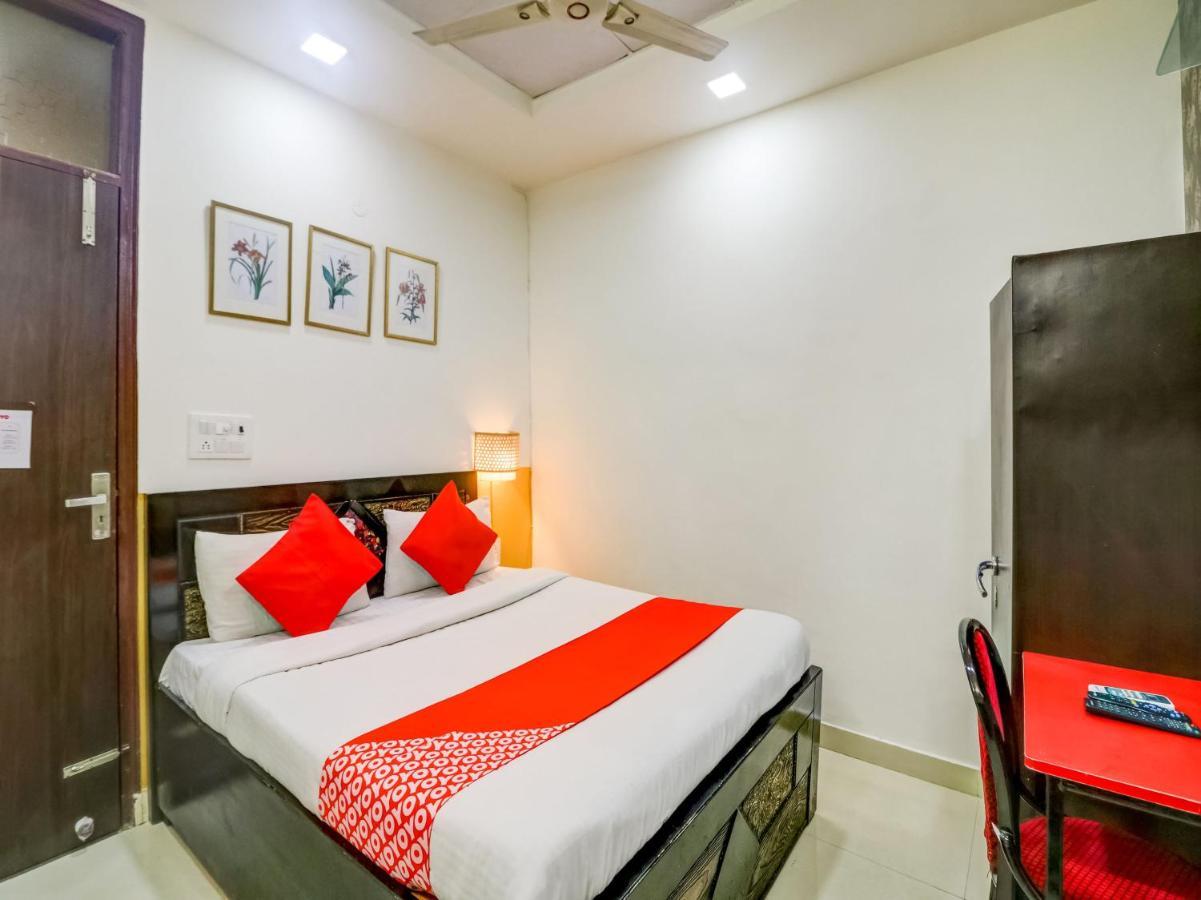 Oyo 74060 Taj Residency Hotel New Delhi Ngoại thất bức ảnh