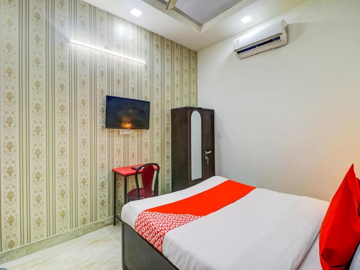 Oyo 74060 Taj Residency Hotel New Delhi Ngoại thất bức ảnh